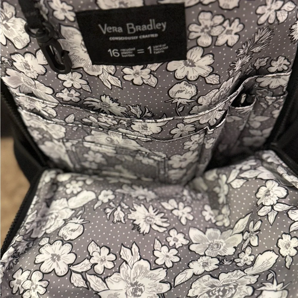Vera Bradley backpack - Picture 4 of 4